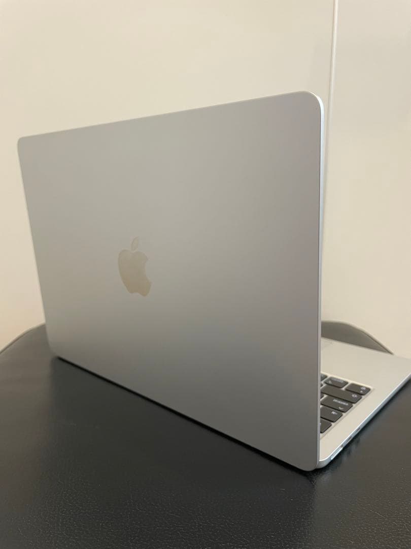 美品MacBookAirM2 2022メモリ8GB256GB MLXY3J/A