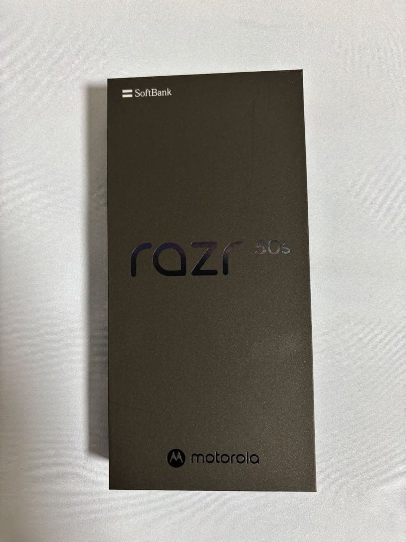 N*e様 【新品・最安値】motorola razr 50s