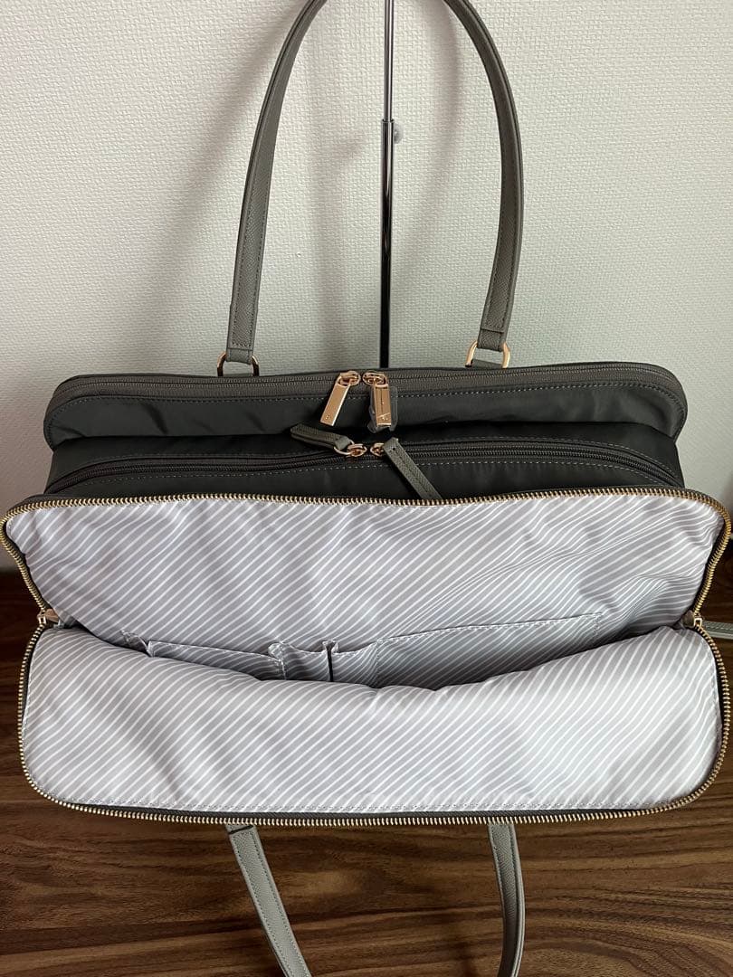 【極美品/新品級】ace. エース　ビジネストート　ラポルテム　レディース　B4