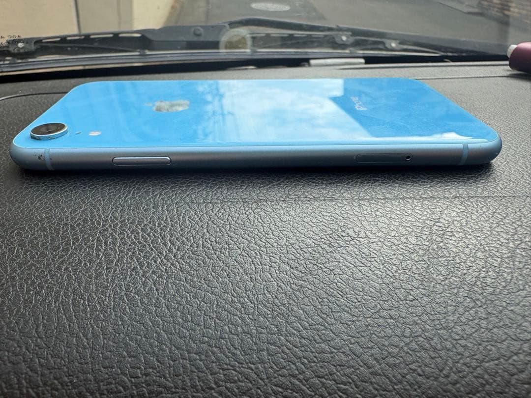 iPhoneXR 64GB ブルー　バッテリー残量82%