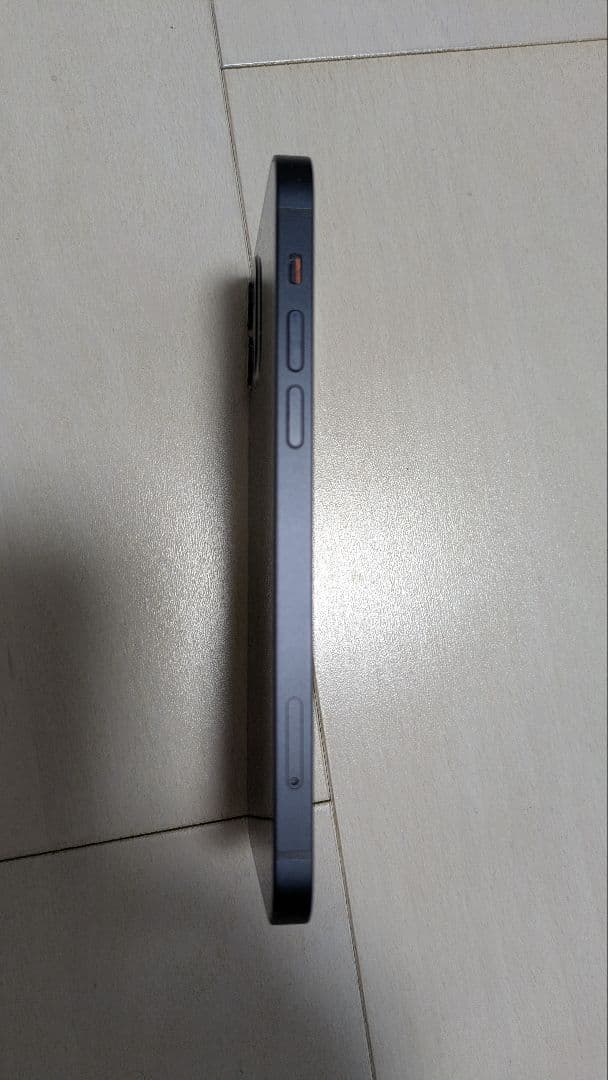 【美品】Apple iPhone 12 ブラック 本体