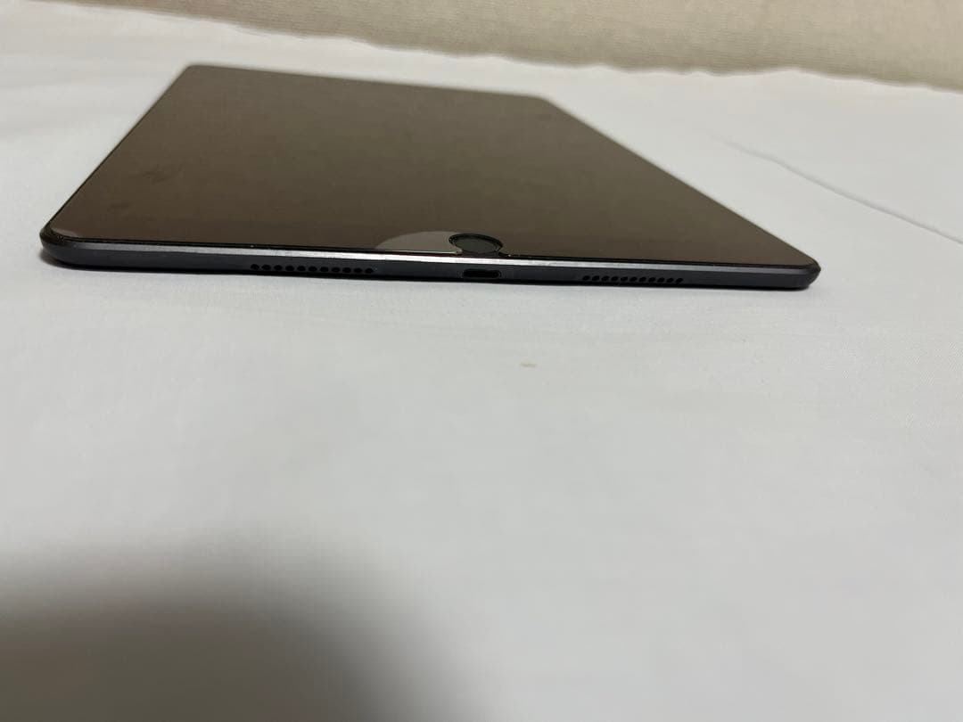 【美品】iPad Air3 Wifi 64GB スペースグレー
