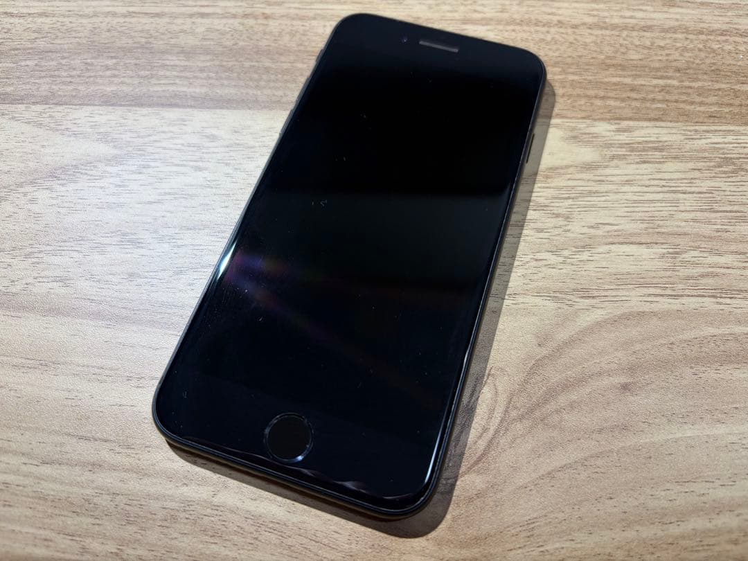 【美品】Apple iPhone SE (第2世代) ブラック　256GB