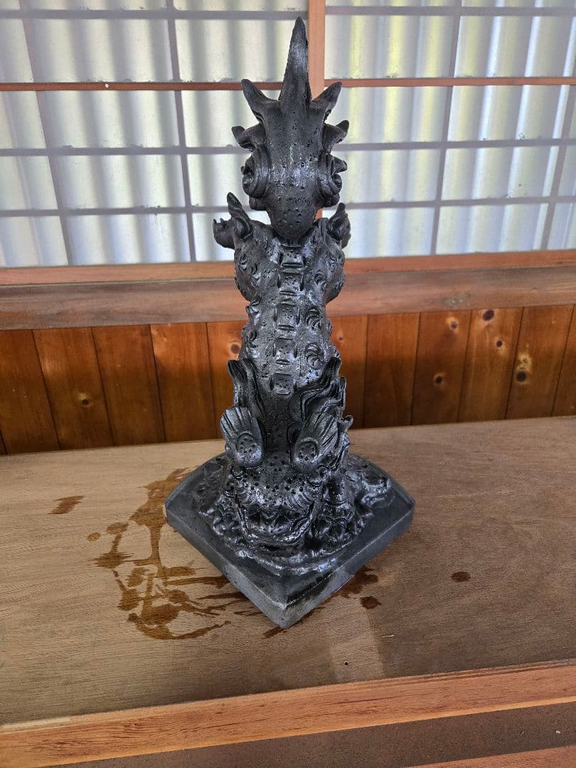 獅子の彫刻 黒色 約30cm