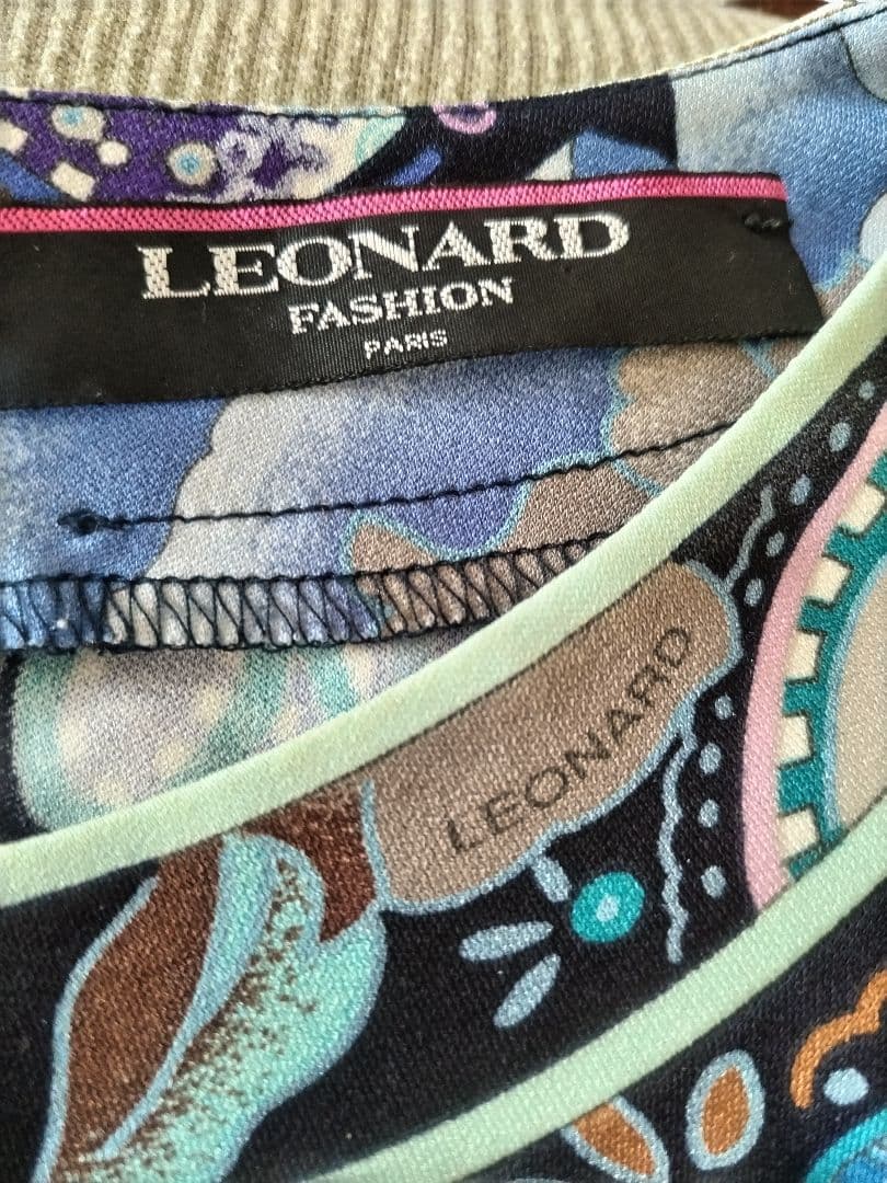 【週末セールお値下げ】 レオナール トップス