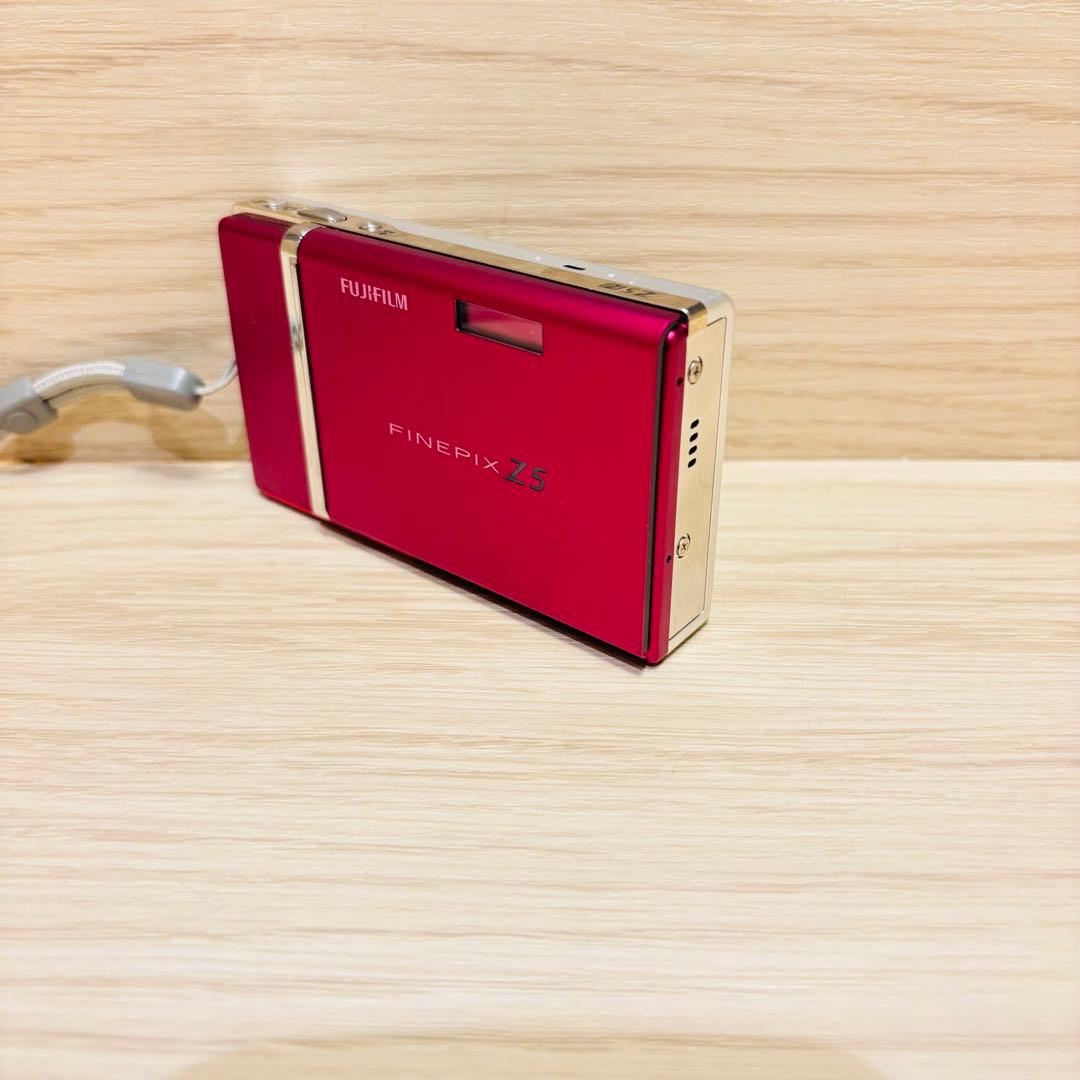 【ジャンク品】FUJIFILM FinePix Z5