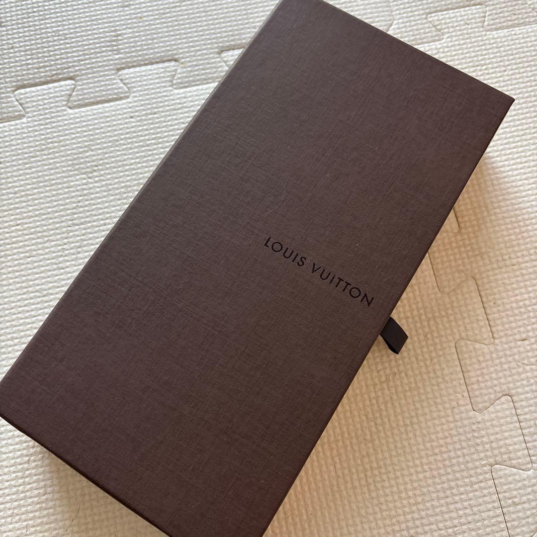 LOUIS VUITTON 財布
