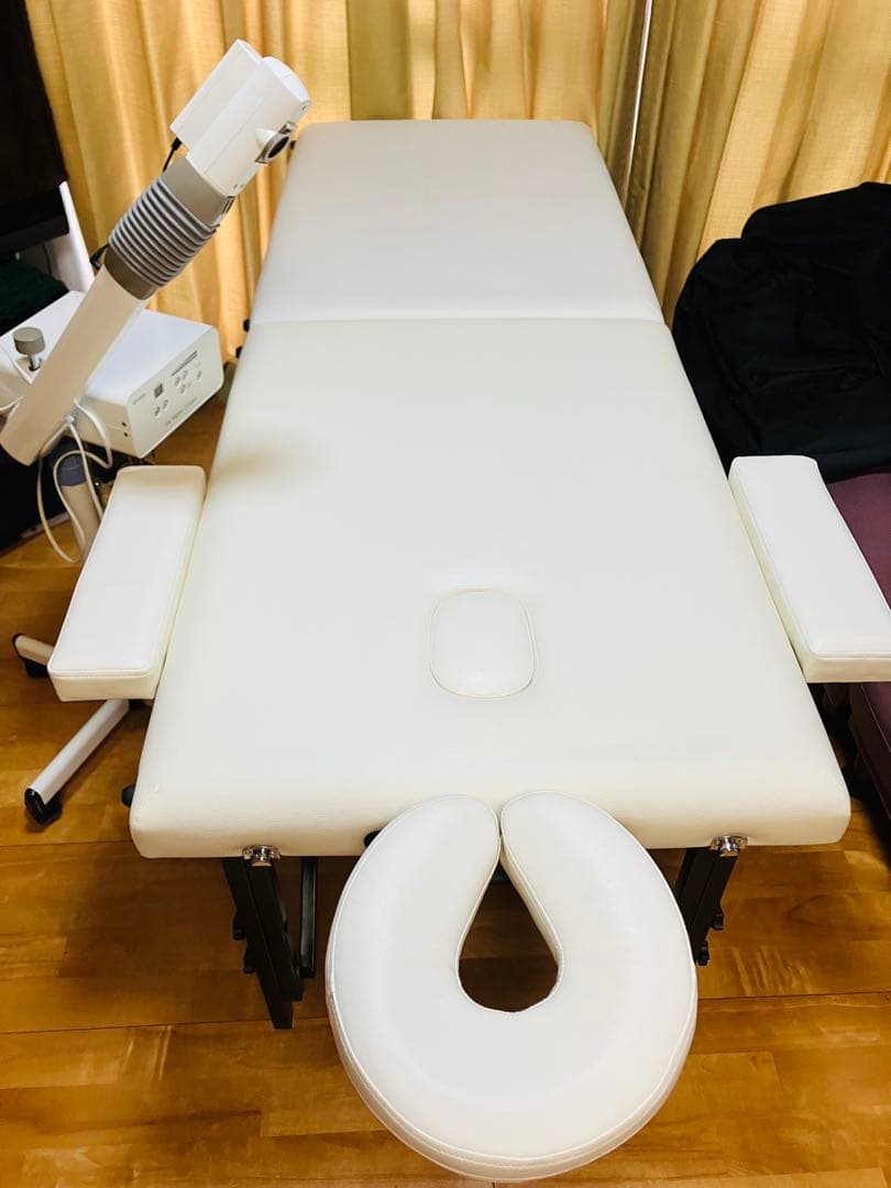⭐︎お引き取り限定⭐︎ 折り畳み式マッサージベッド＆スチーマー