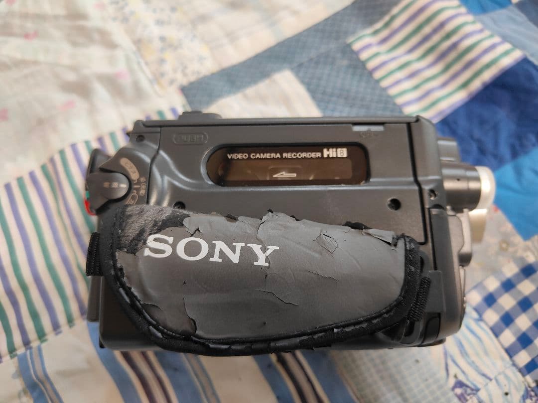 SONY　CCD-TRV96K　Hi8 ハンディカム 箱つき