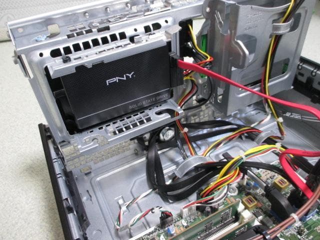 超美品☆HP600 i3-6100 8GB 新品SSD＋HDD Win10