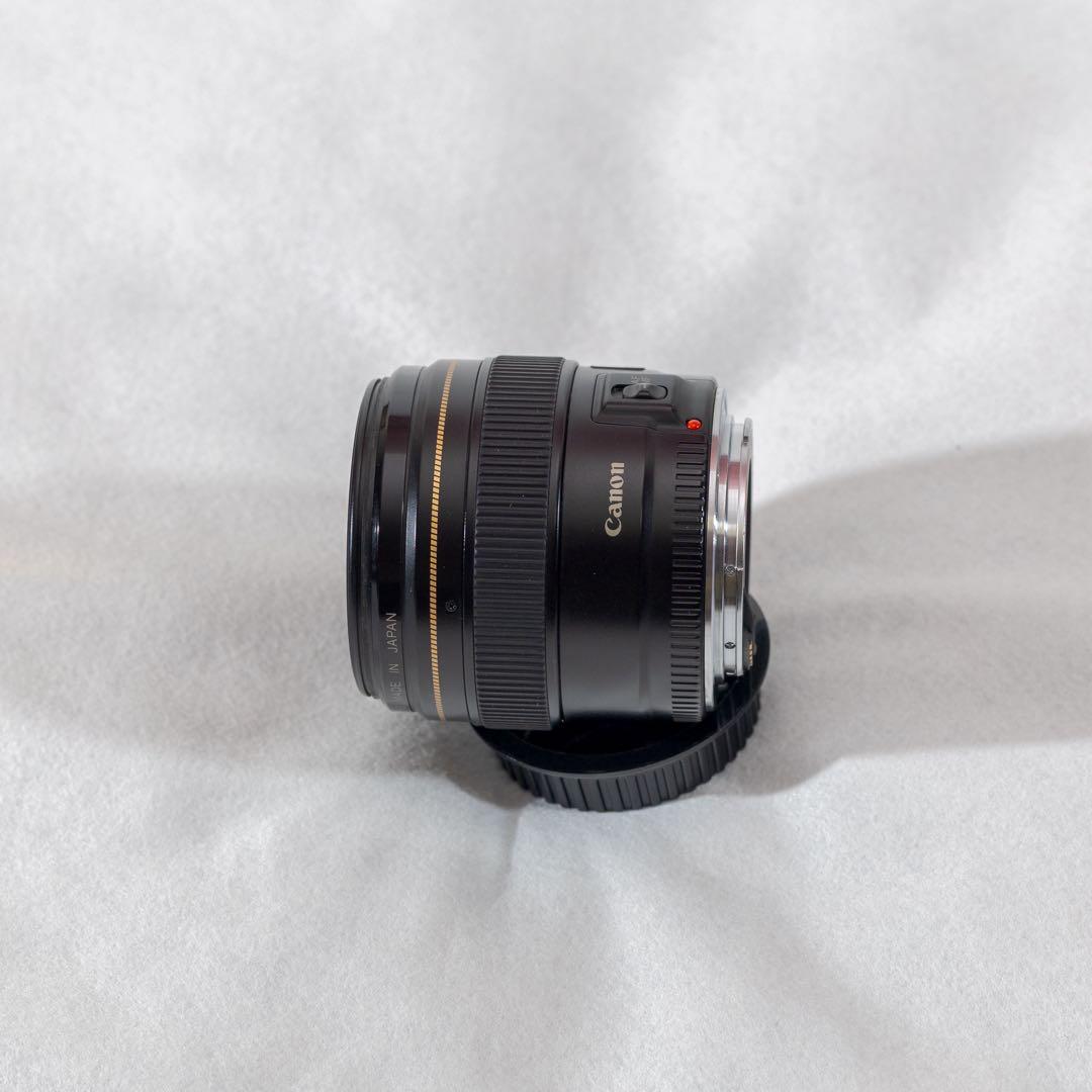 Canon EF 85mm f/1.8 USM レンズ　【中古】