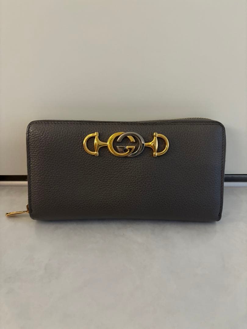 グッチ GUCCI ズゥミ カーフレザーラウンドファスナー グレー 570661