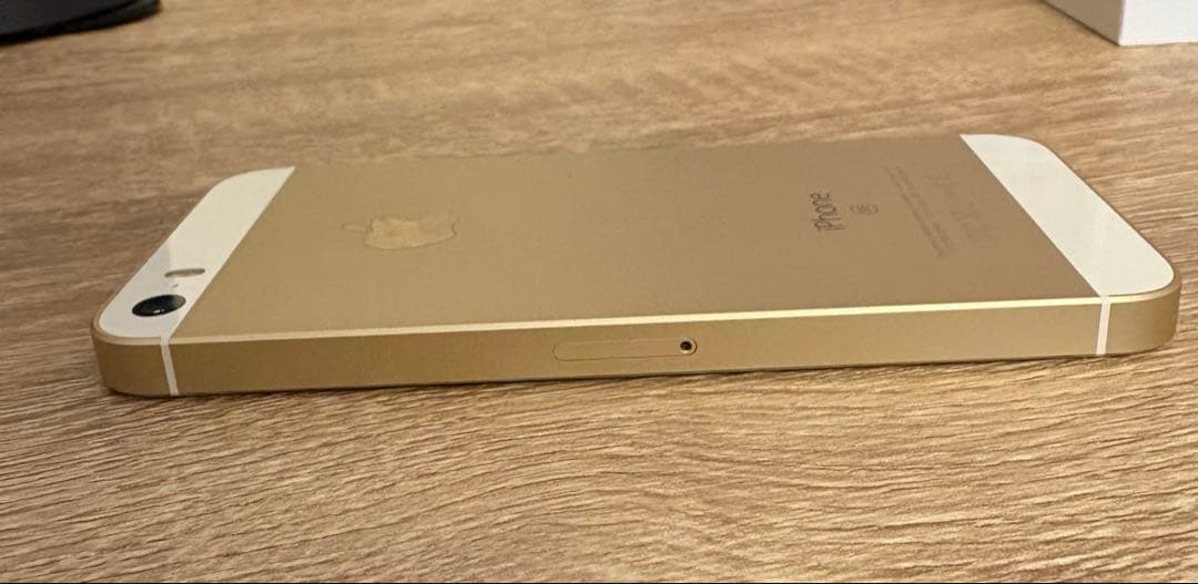 iPhoneSE 第一世代 32GB SIMフリー A1723 ゴールド