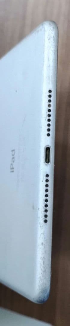 Apple iPad mini 4 シルバー 本体 128GB