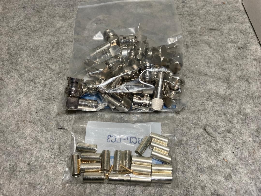 ●カナレ電気製 L型 BNCプラグ BCP-LC3 18個 新品！