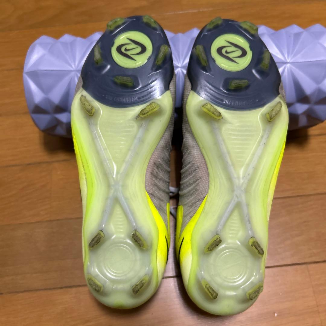 値下げしました！ナイキ　ファントムGX2エリートFG