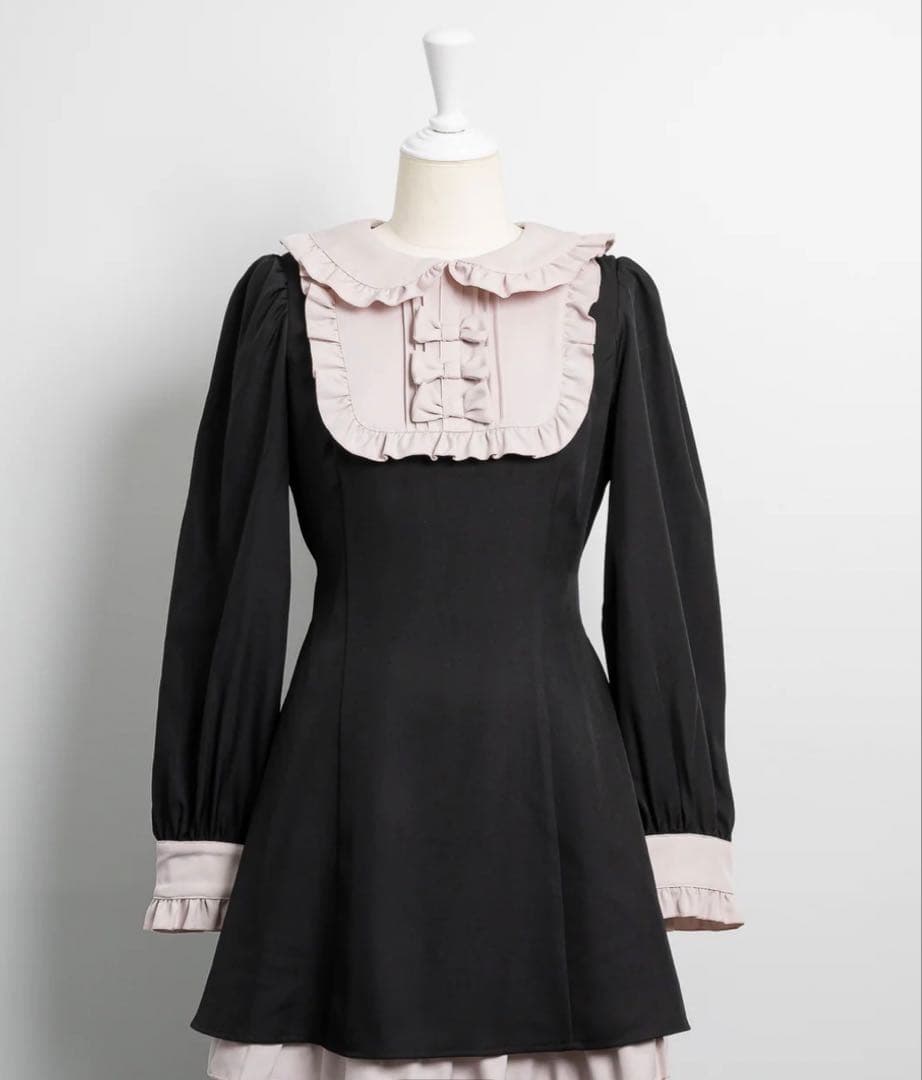 あ*様 pium スクエアフリルリボンドーリーワンピース