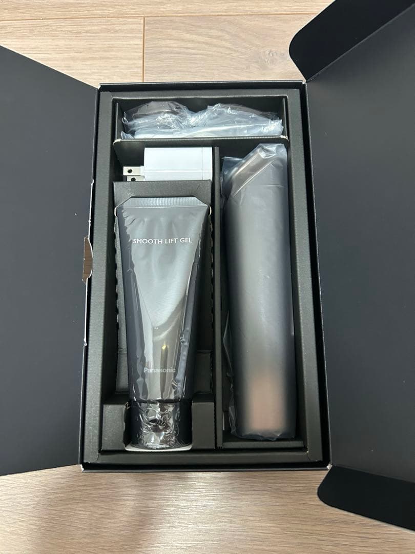 【新品未使用】リフトケア美顔器 バイタリフトRF EH-SR86 パナソニック