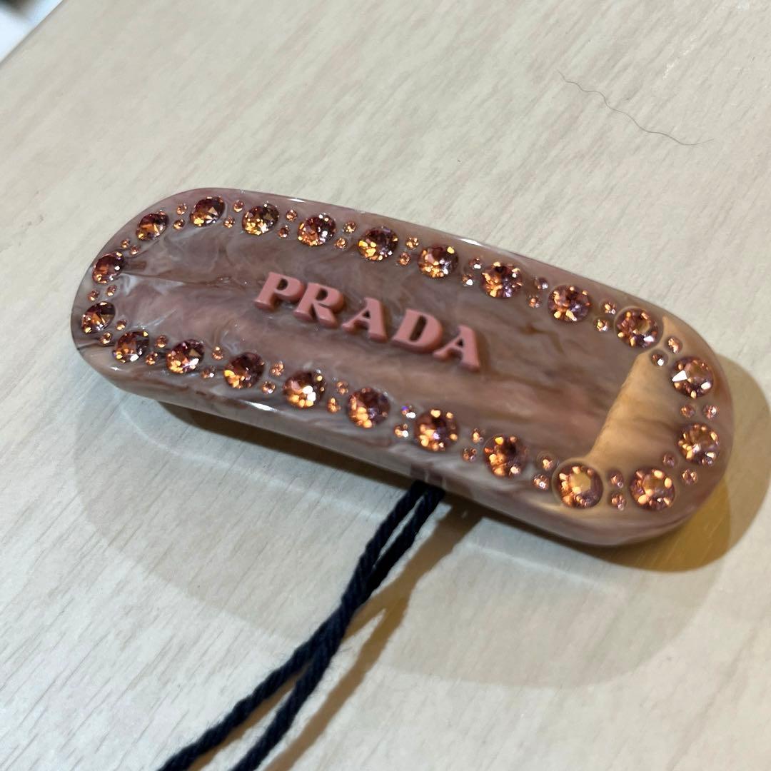 美品【未使用】PRADA ピンク ストーン チャーム　バレッタ　プラダ　正規品