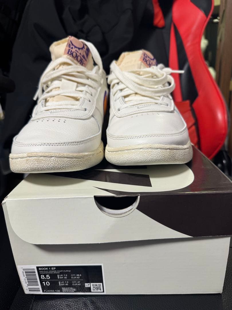 Nike book 1 /26.5 ブック1