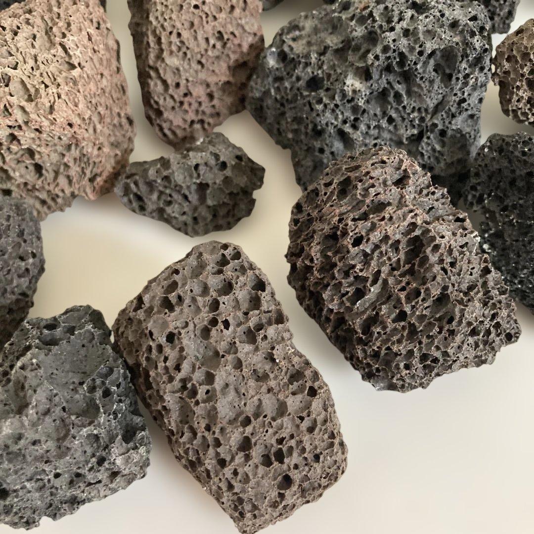 MAD et LEN マドエレン リリネロリ 溶岩石