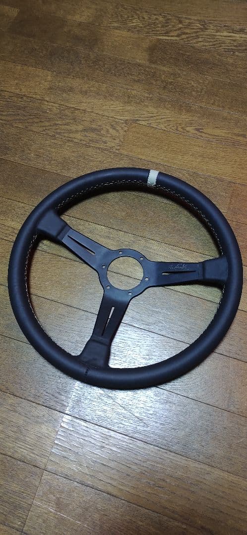 ご依頼者★純正オプションMOMOステアリング張り替えご依頼分