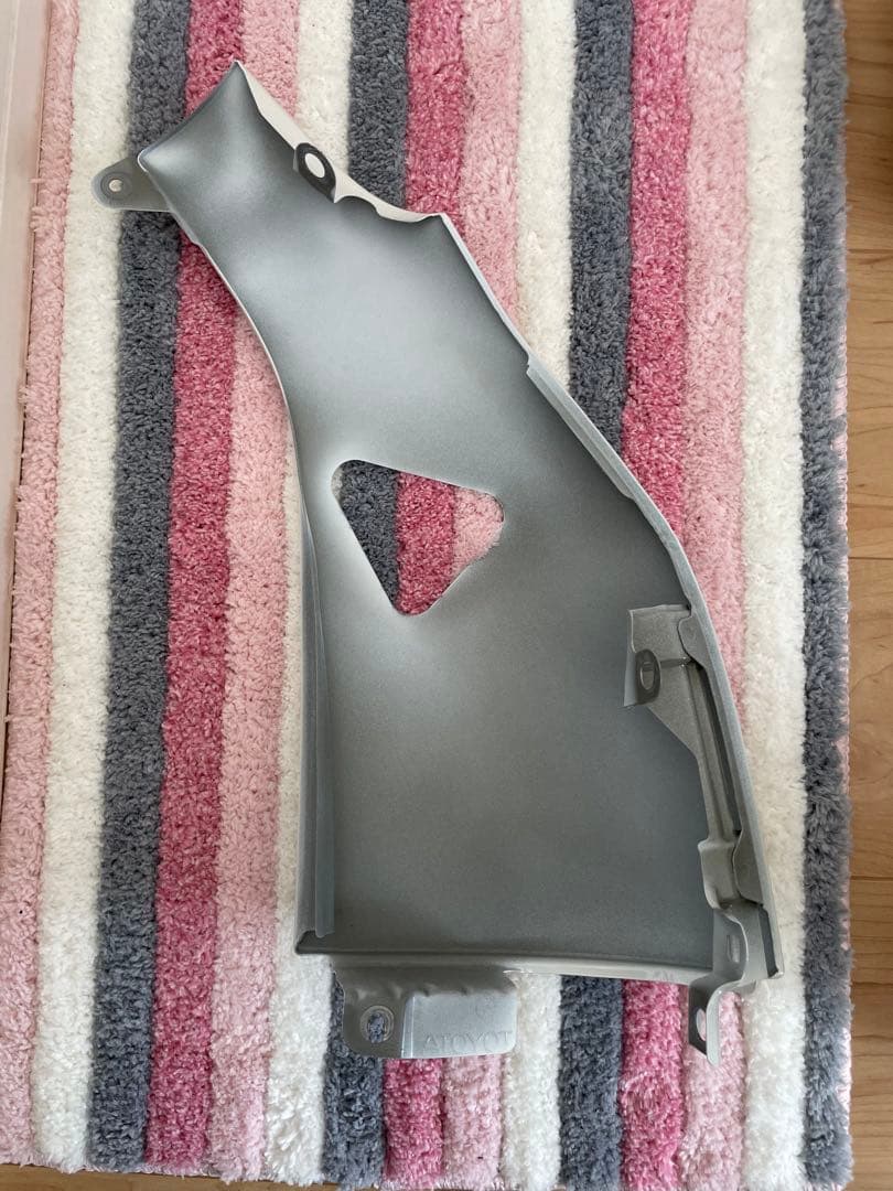 トヨタ200系ハイエース6型ダークプライム2純正ガッツミラー