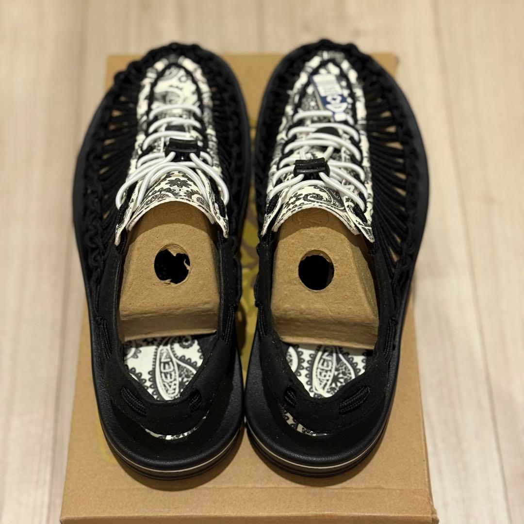 新品 キーン ユニーク 27 KEEN サンダル THC コラボ ペイズリー