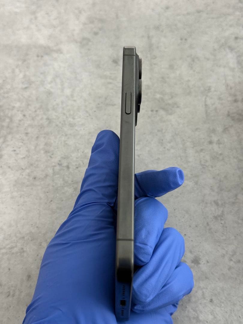 【美品】iPhone15ProMax｜1TBブラックチタニウム｜ SIMフリー