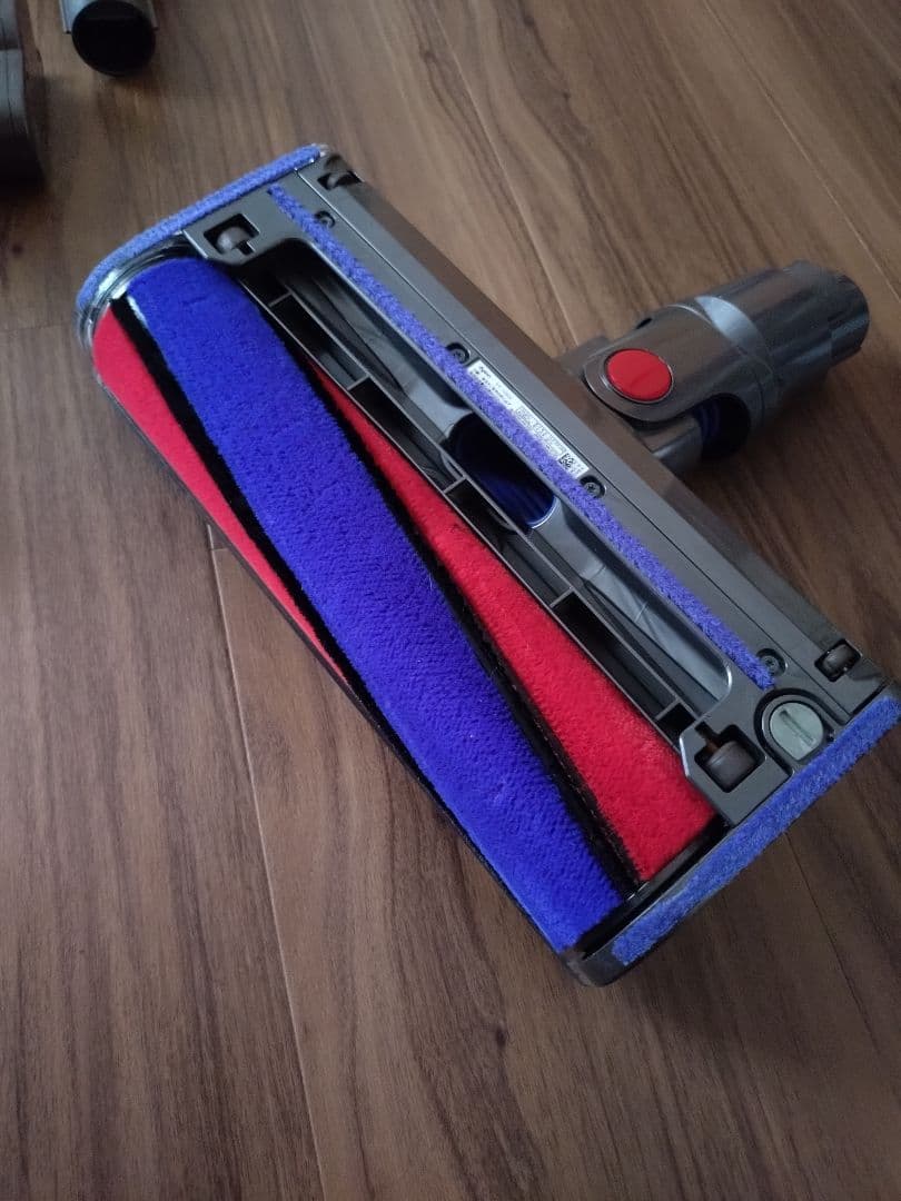 dysonダイソン　Ｖ８コードレスクリーナー①