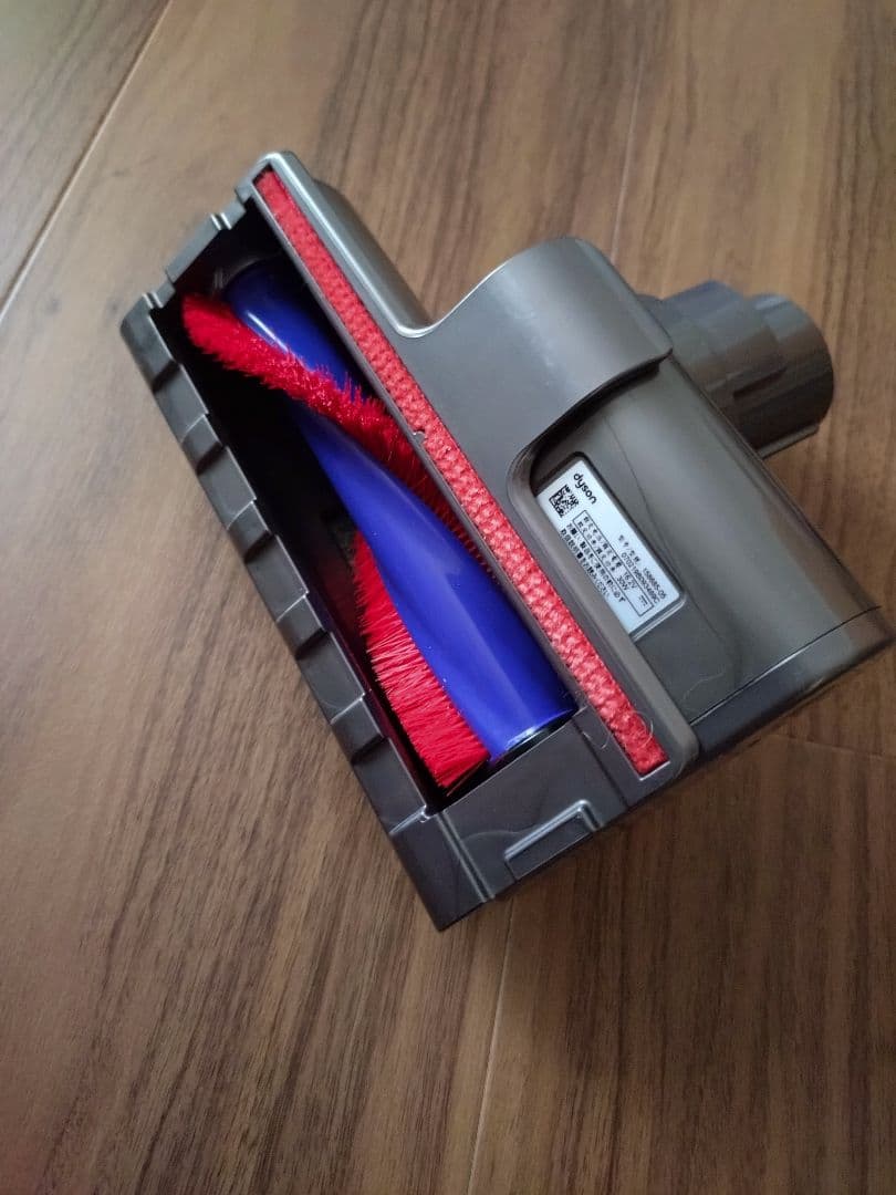 dysonダイソン　Ｖ８コードレスクリーナー①