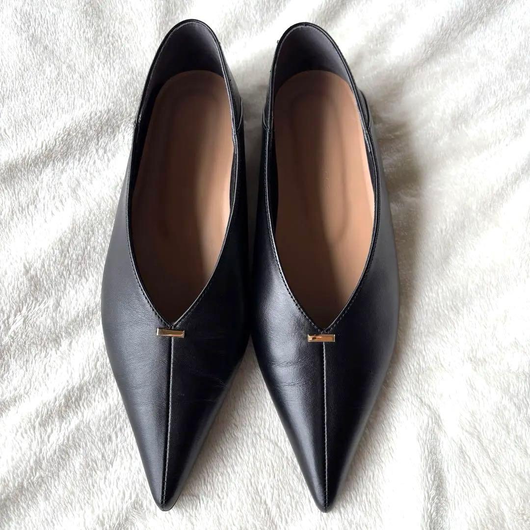 [極美品] アトリエブルージュメタルモチーフフラットシューズ ブラック 牛革