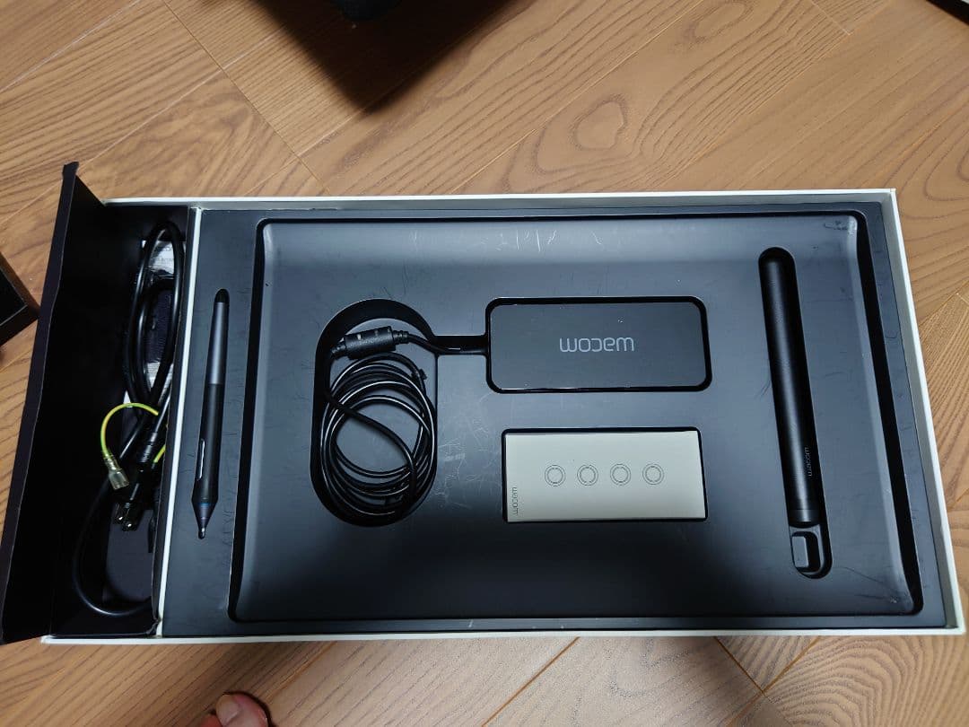 液タブ・ペンタブ Wacom MobileStudio Pro 16