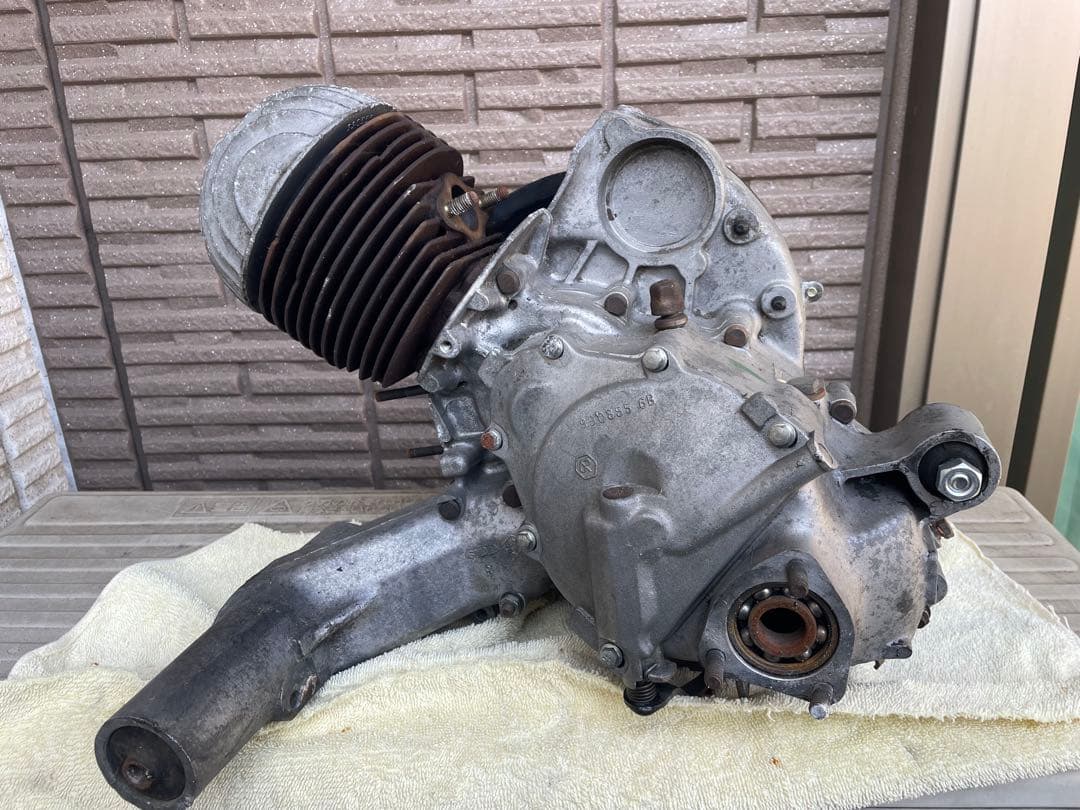 VESPA 125 ET3プリマベーラ エンジン ケース ベスパ