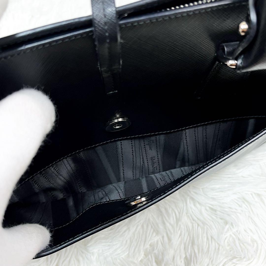 Rana様 フェラガモ ブリアナ サフィアーノレザー トートバッグ ガンチーニ