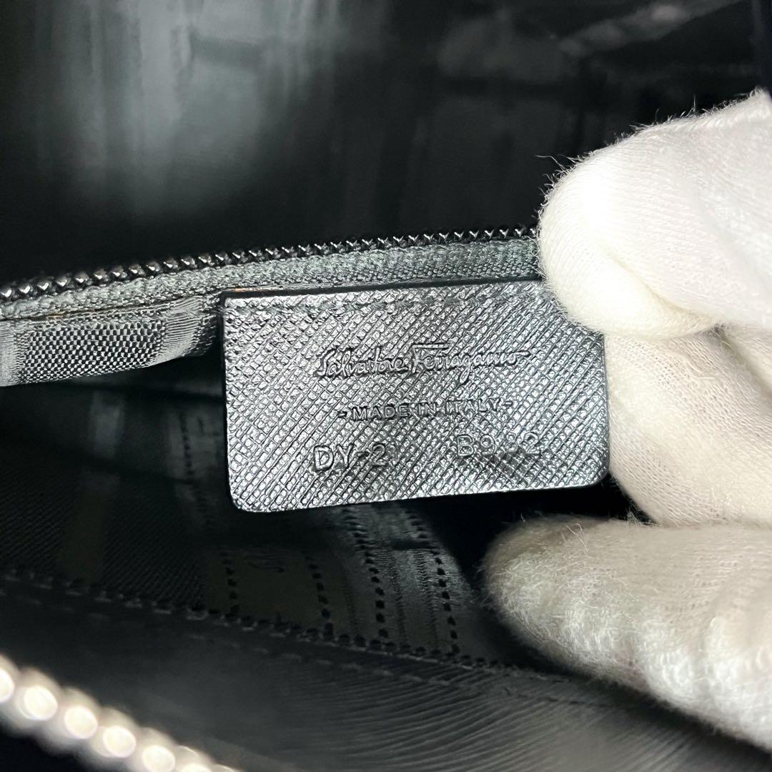 Rana様 フェラガモ ブリアナ サフィアーノレザー トートバッグ ガンチーニ