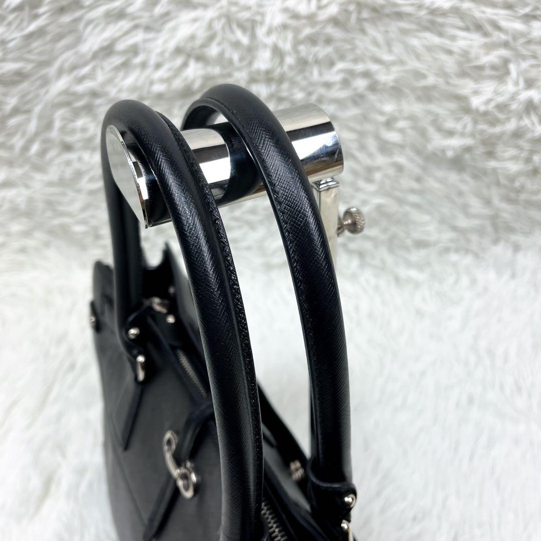 Rana様 フェラガモ ブリアナ サフィアーノレザー トートバッグ ガンチーニ