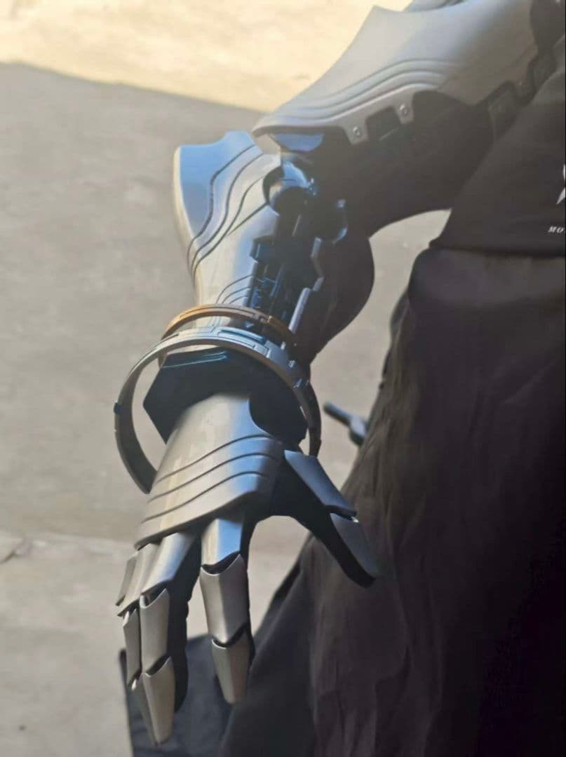 循ページ①（鳴潮 相里要 ロボアーム）