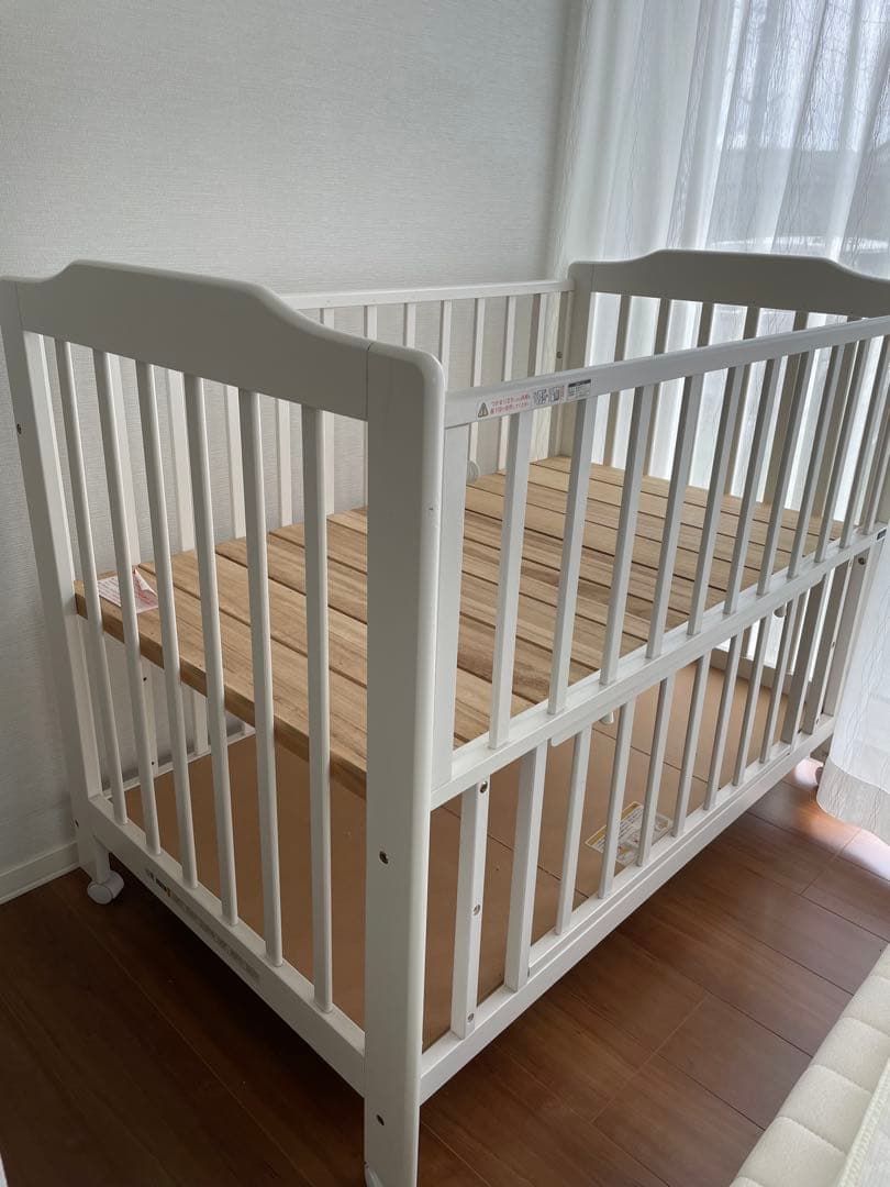 【直接引取希望】カトージホワイト木製ベビーベッド PUPPAPUPOお布団セット