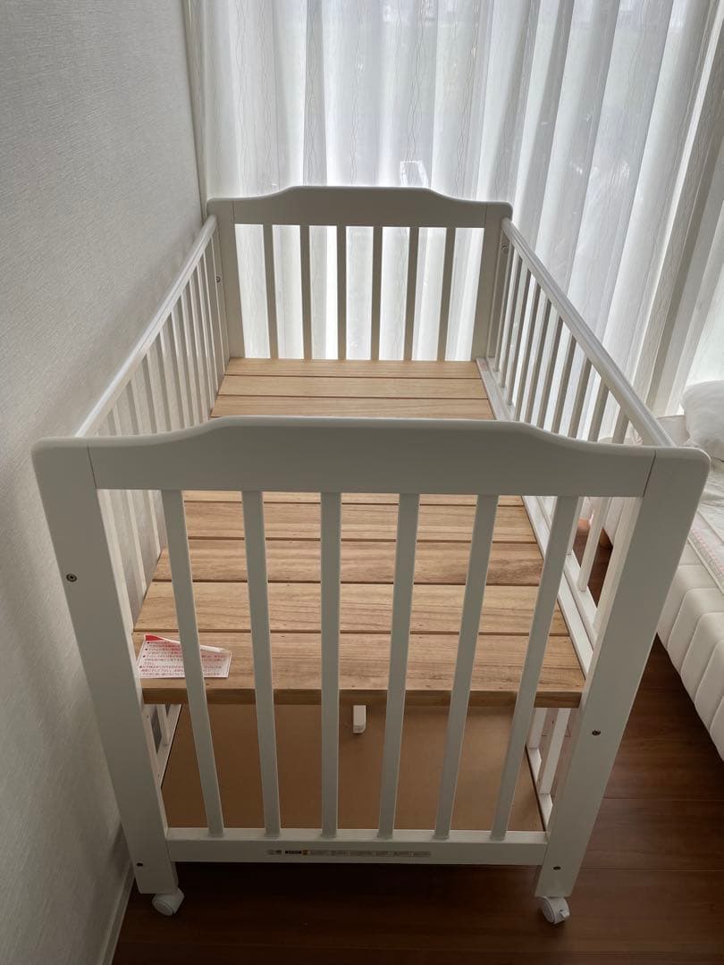 【直接引取希望】カトージホワイト木製ベビーベッド PUPPAPUPOお布団セット