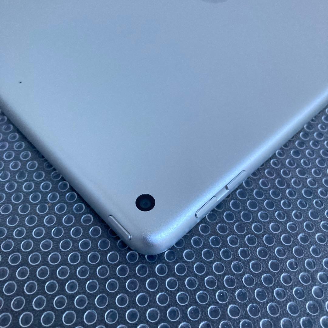 4001 極美品新品級☆iPad5 第5世代 32GB WIFIモデル☆