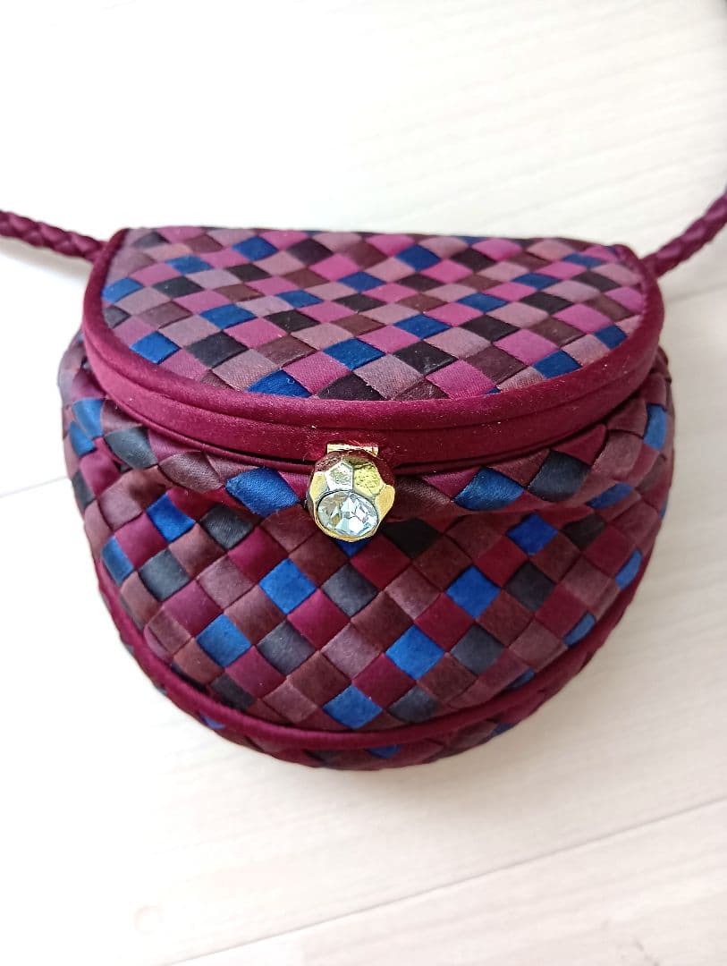 ★未使用ブランド★ボッテガヴェネタ 編み込みポシェットイタリア