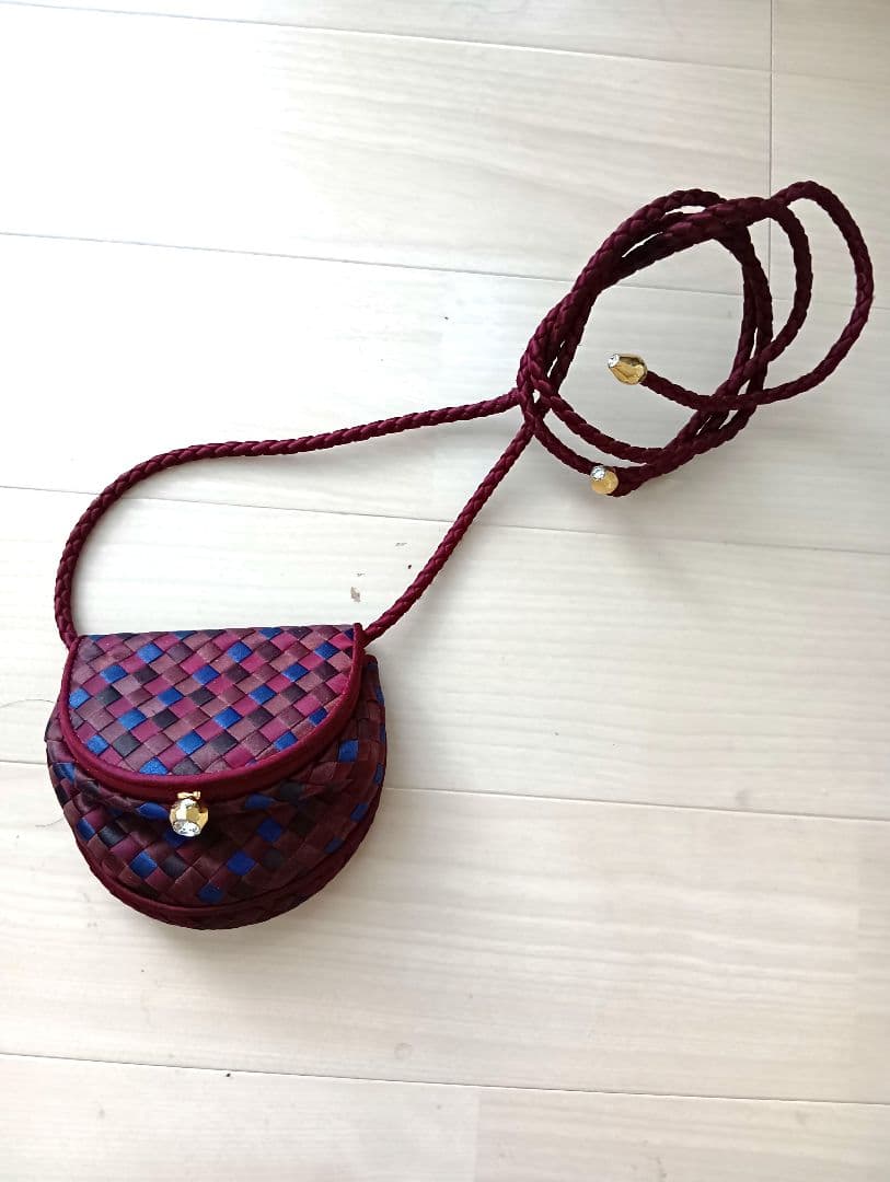 ★未使用ブランド★ボッテガヴェネタ 編み込みポシェットイタリア