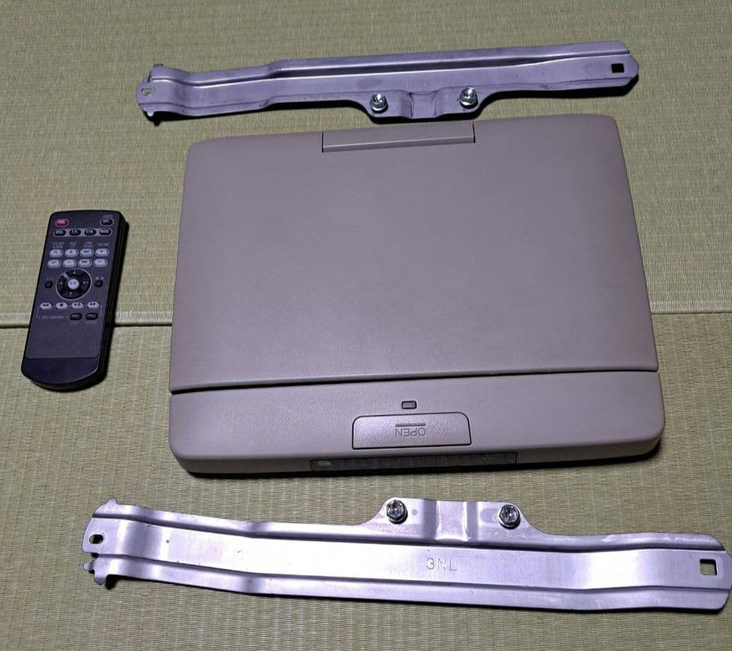 TOYOTA純正　フリップダウンモニター　11インチ