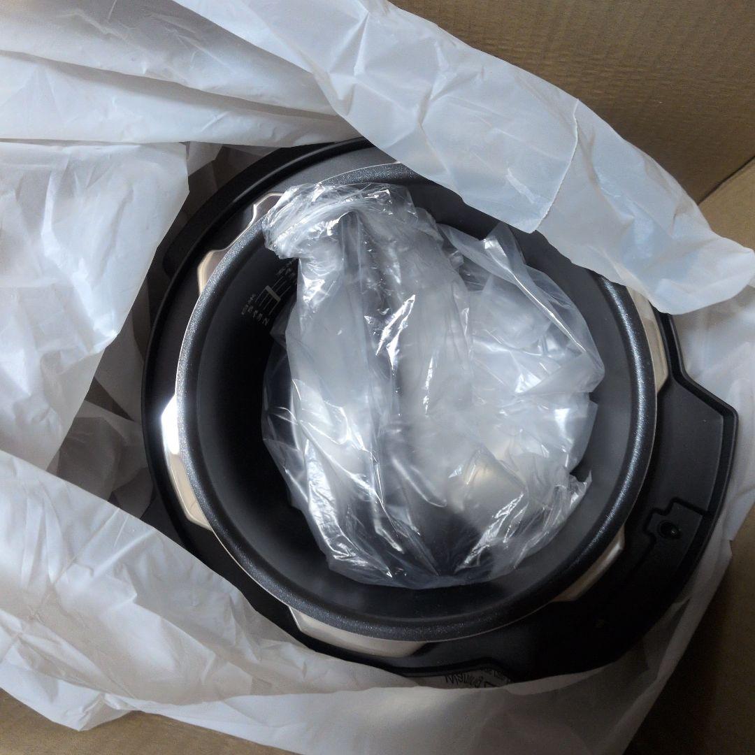 Panasonic 電気圧力鍋　2.0L SR-MP300-K 未使用品