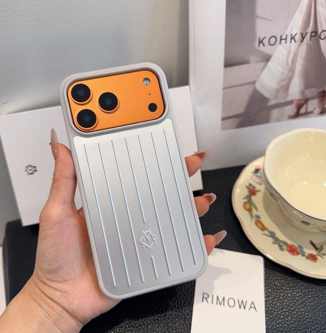 ♡RIMOWA リブデザイン iPhone 17 pro ケース シルバー系♡