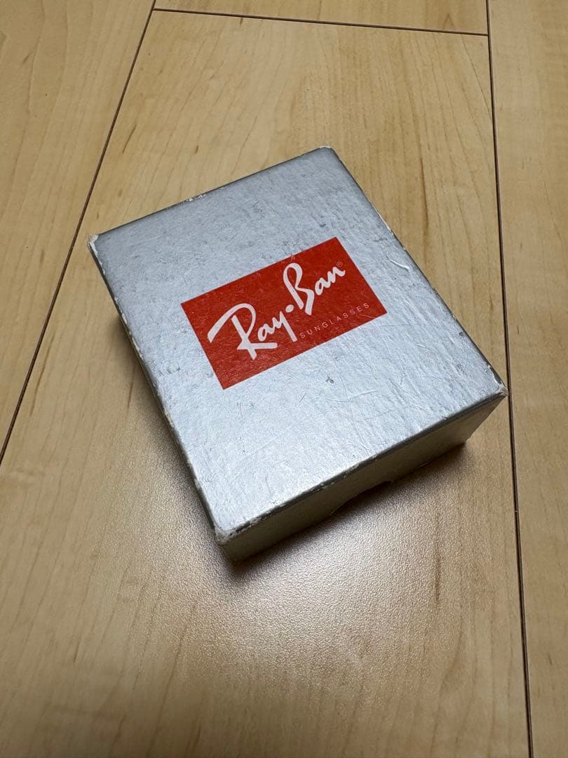 Ray-Ban ブラックサングラス ケース付き