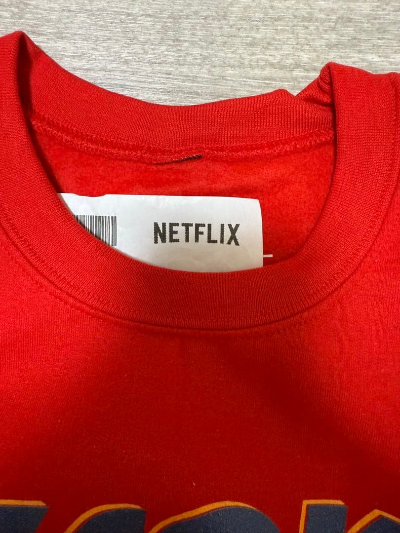 ストレンジャーシングス　WSQK トレーナー Sサイズ