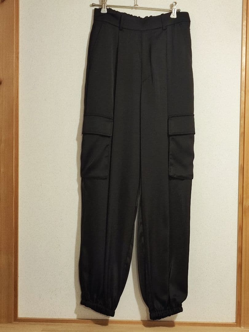 crewre クルーレ　マットサテンカーゴパンツ　サイズ1