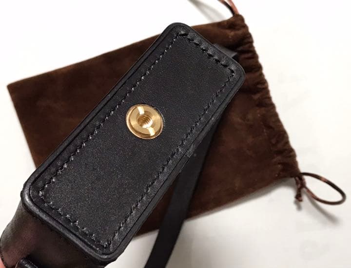 カメラケースとストラップ 新品 Rollei b35 用 イタリア製本革使用